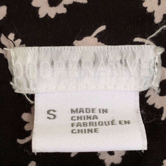 Urban Outfitters Floral print long sleeve crop top - Picture 2 of 7